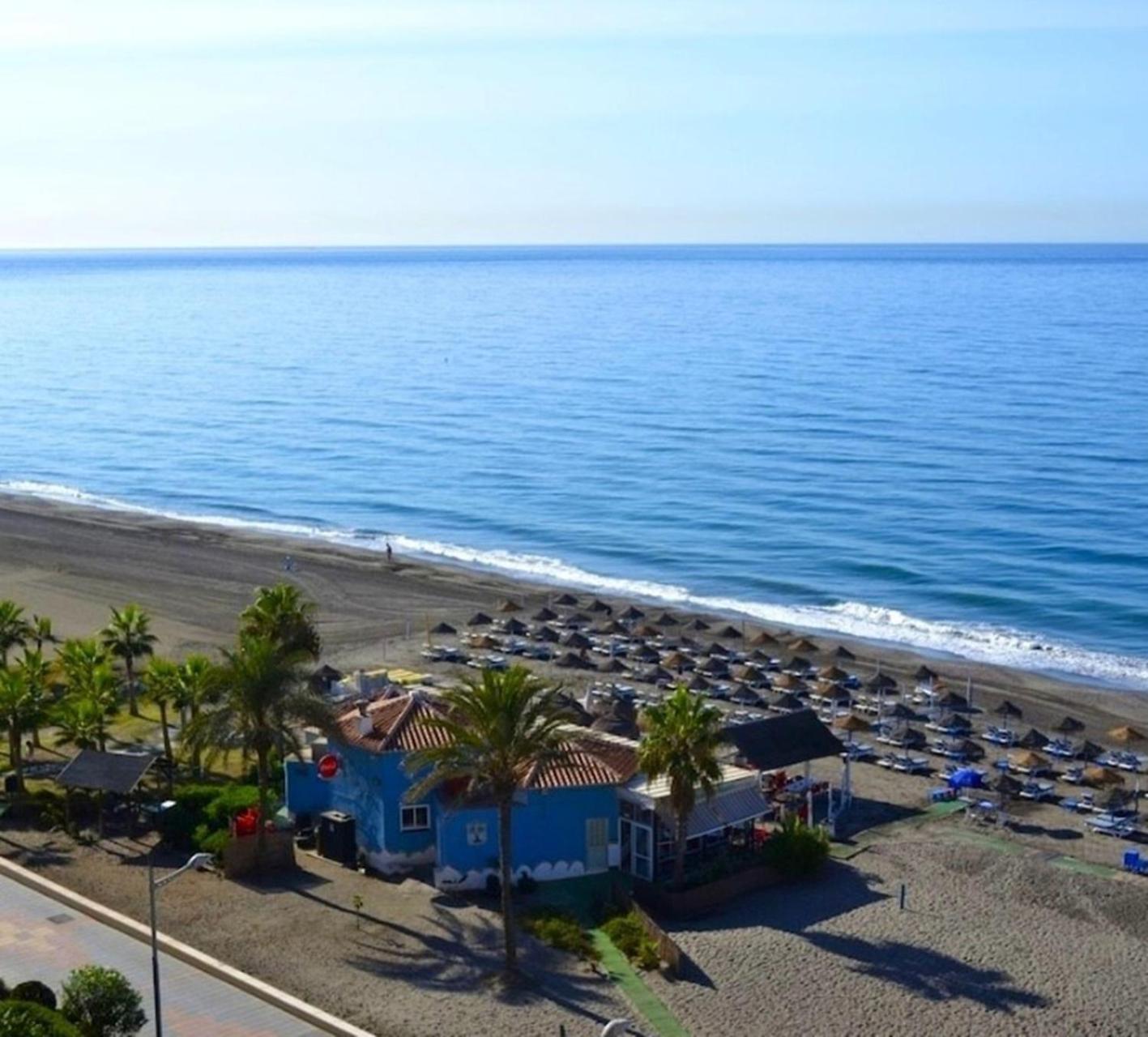 Spacious 1 Bedroom Apartment, Beach Front, Torrox Costa Exterior foto